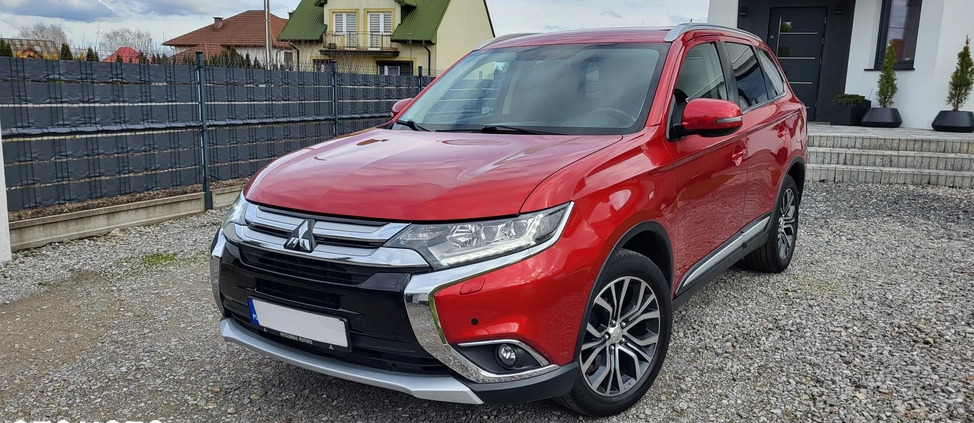 Mitsubishi Outlander cena 87900 przebieg: 85000, rok produkcji 2016 z Kielce małe 466